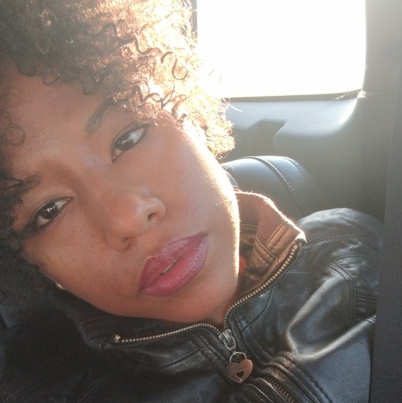 Meet your Posher, J - Picture 2 of 2